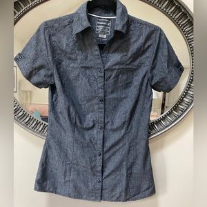 Merrell Moisture-wicking Button Down Top XSmall